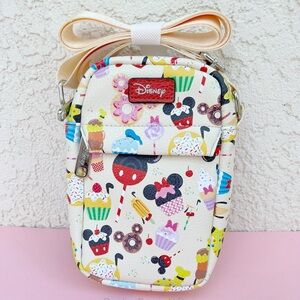 Super Rare!!  Loungefly Disney Park Snacks Crossbody